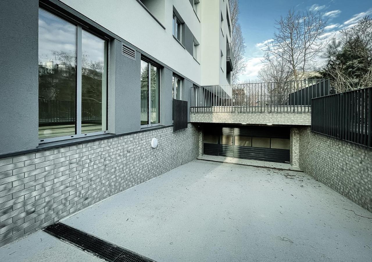 Apartament Sloneczny Kamienica Grochow With Free Parking Varšava Exteriér fotografie