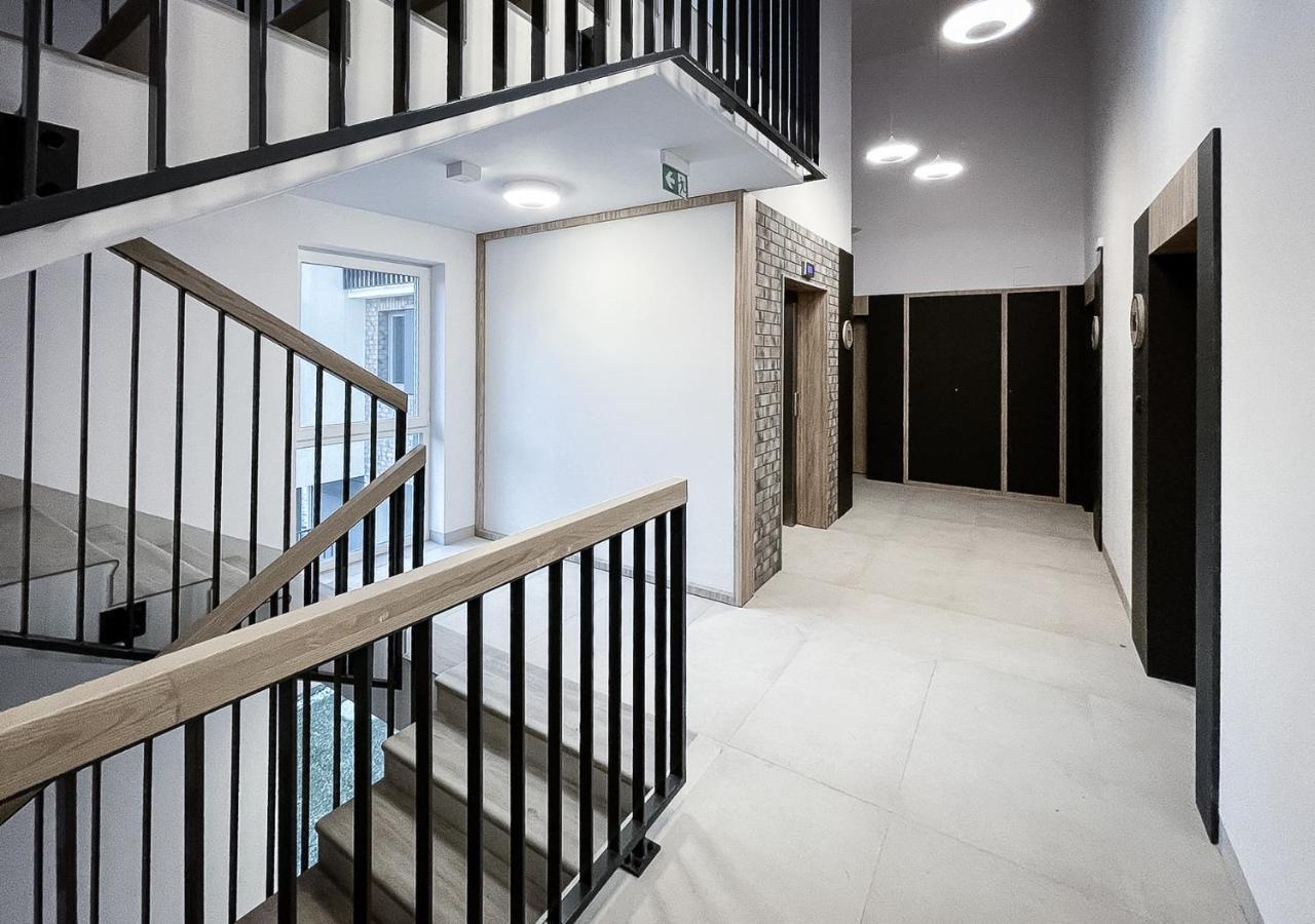 Apartament Sloneczny Kamienica Grochow With Free Parking Varšava Exteriér fotografie